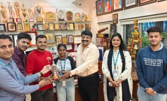 Ayush Humbare, Viraj Rasane and Madhura Jondhale, the winner of Quiz Competition at Jallosh Intercollegiate Youth Festival  appreciated by Principal Dr. Kishor Nikam and Academic Coordinator  Dr. Ganesh Patare